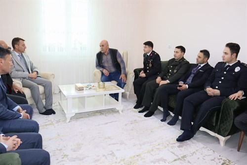 18 MART ÇANAKKALE ZAFERİ VE ŞEHİTLERİ ANMA GÜNÜ KAPSAMINDA ŞEHİT AİLELERİ VE GAZİLERE ZİYARET