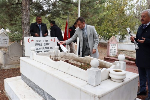 18 MART ÇANAKKALE ZAFERİ VE ŞEHİTLERİ ANMA GÜNÜ KAPSAMINDA ŞEHİTLİK ZİYARET EDİLDİ